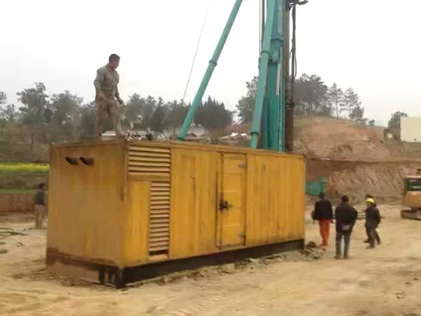 鲁甸如何判断水冷式机油散热器密封件是否需要更换?